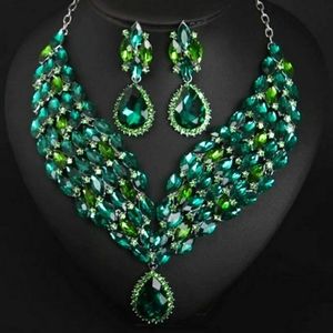 Green Necklace Set